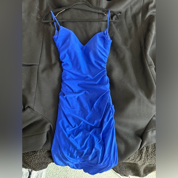 CUSTOM PROM DRESS - Picture 7 of 10